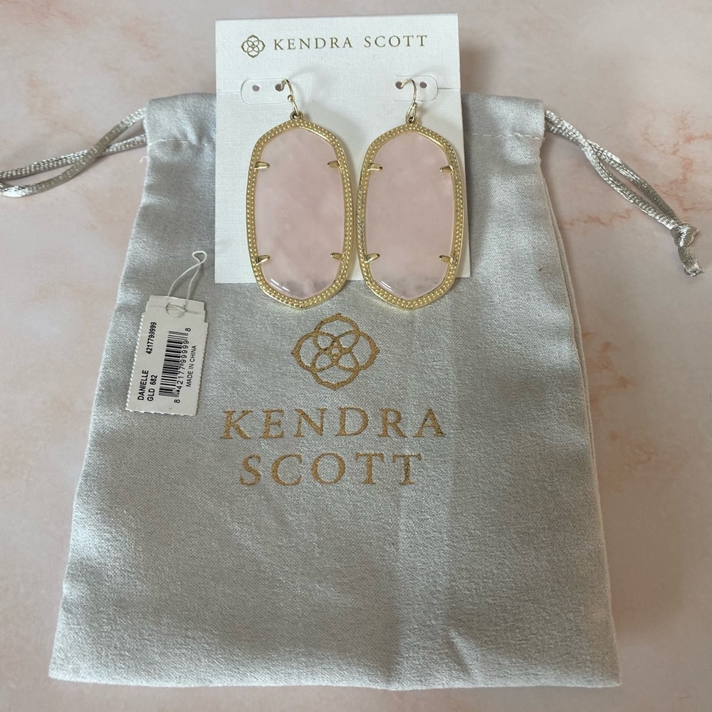 Kendra Scott Rose Quartz Pink Gold Drop Earrings - Picture 2 of 2